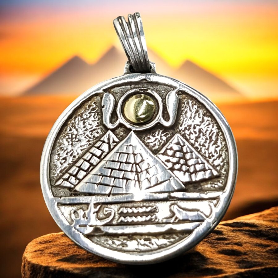 Egyptian Pyramid Pendant in Silver 4 x 3 cm 9 g Art 622 - Bricks Masons
