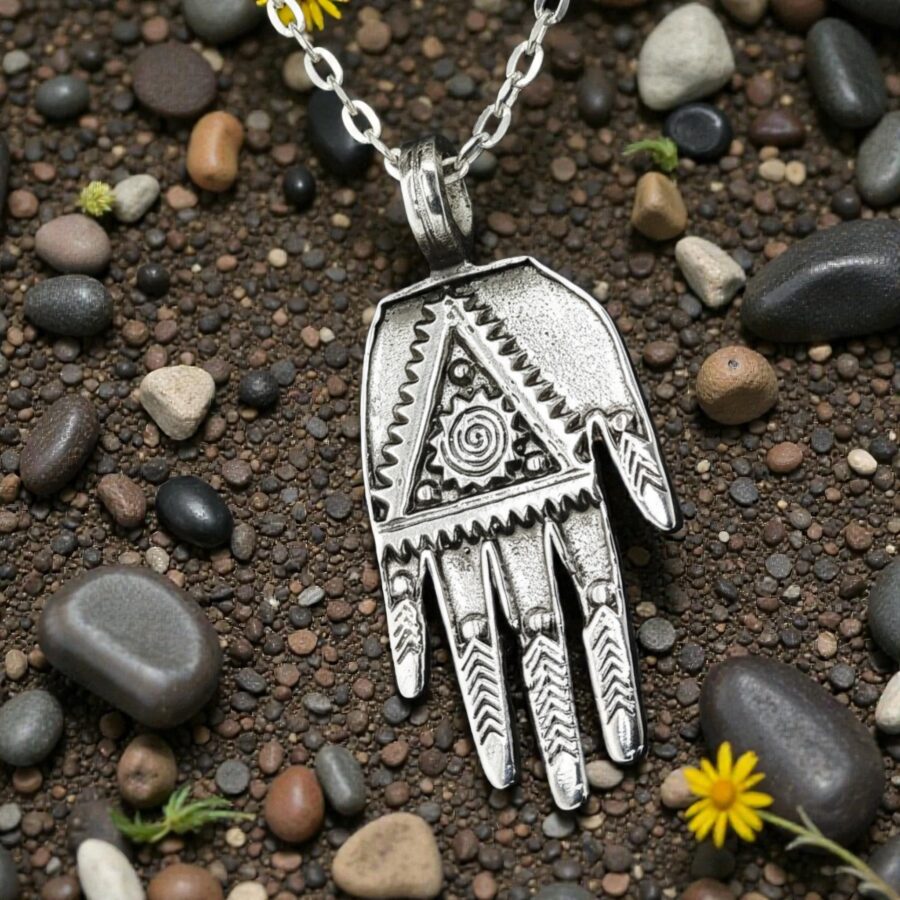 Hand of Fatima Hamsa Pendant in Silver 4 x 2 cm 7.6 g Art 945 - Bricks Masons