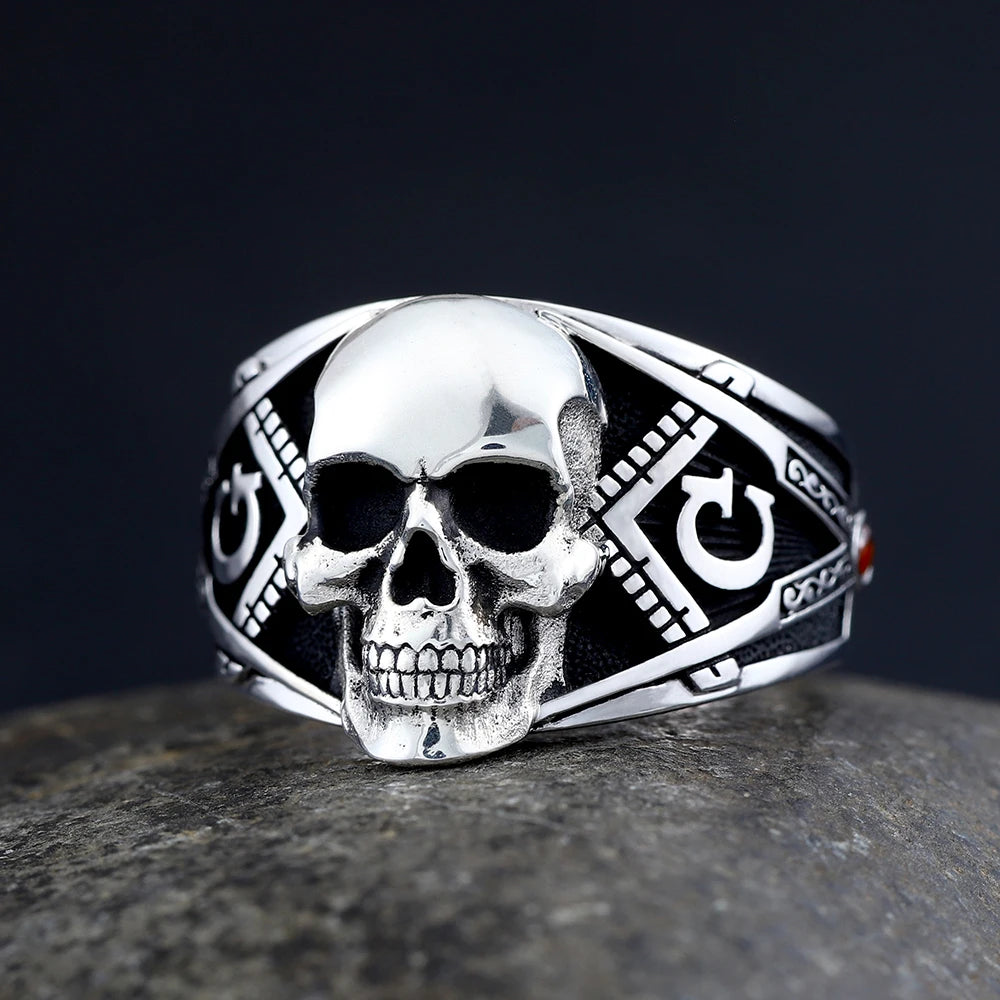 Master Mason Blue Lodge Ring - Square & Compasses G with Antique Skull