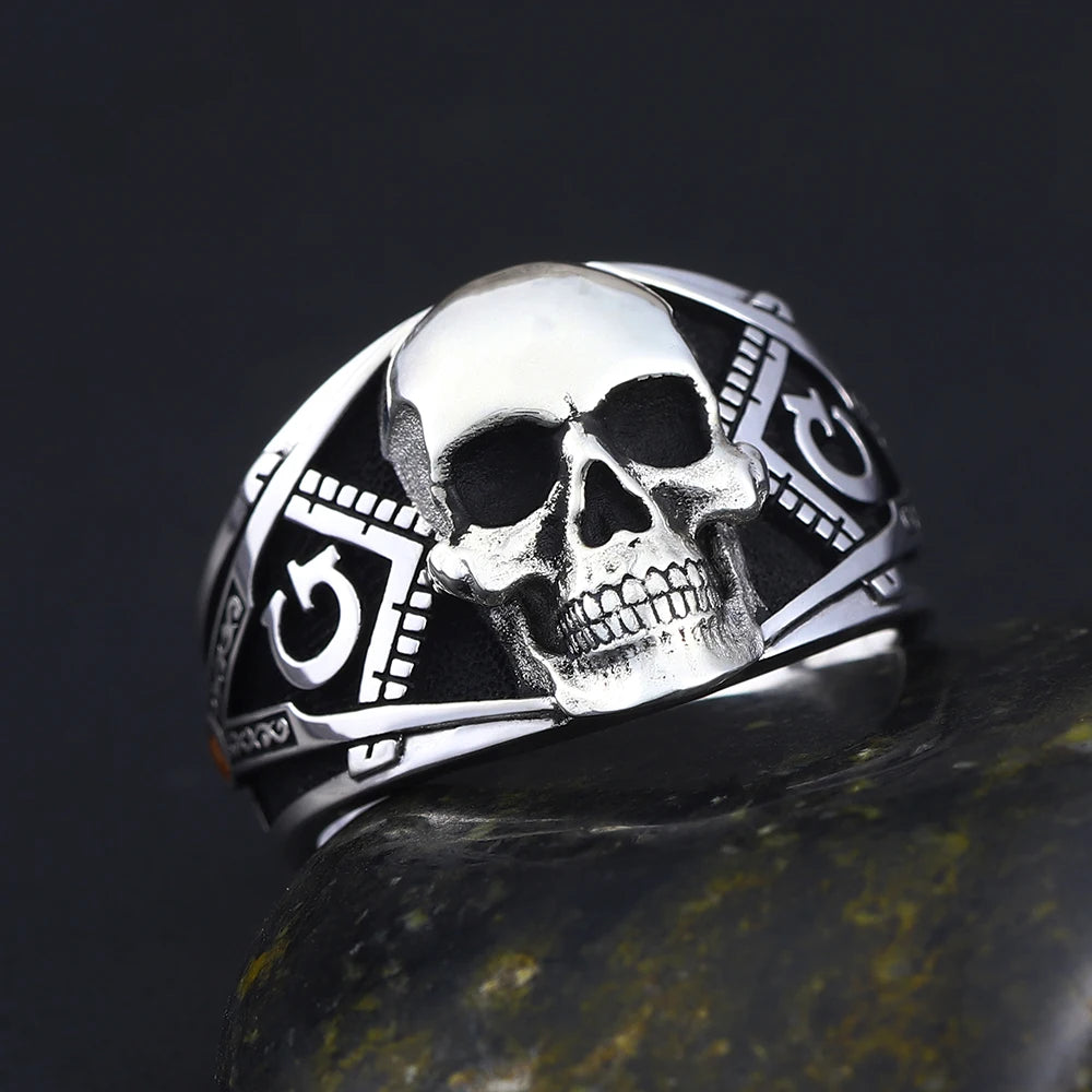 Master Mason Blue Lodge Ring - Square & Compasses G with Antique Skull