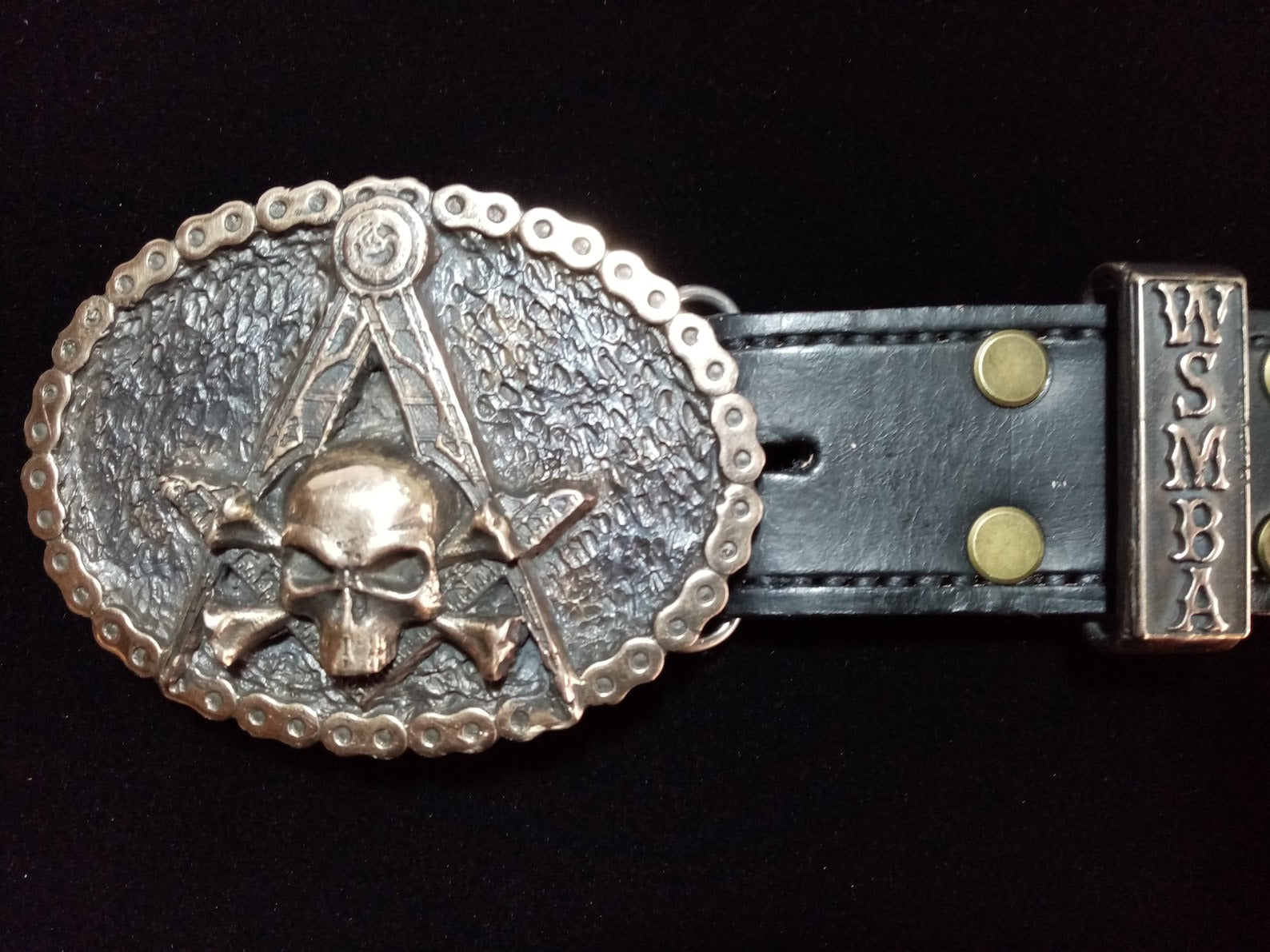 Widows Sons Belt Buckle - Handcrafted Bronze Square & Compass With Skull & Bones - Bricks Masons