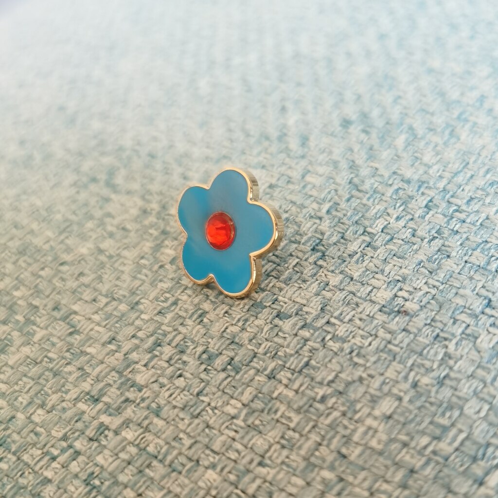 Masonic Lapel Pin - Blue With Red Rhinestone - Bricks Masons