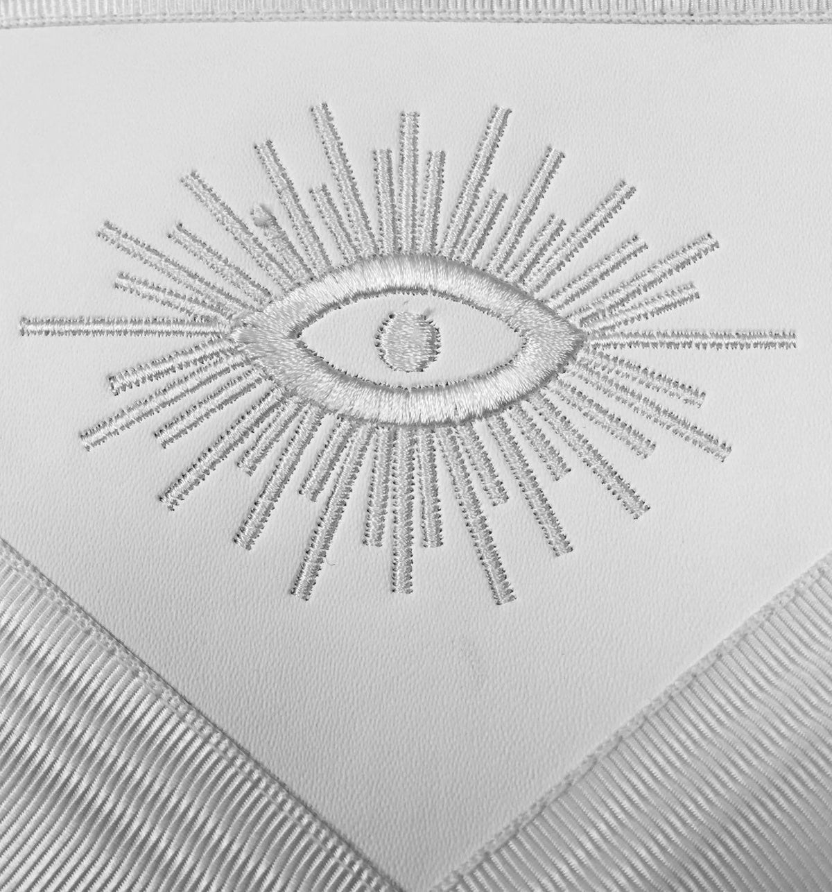 Master Mason Blue Lodge Apron - White Square & Compass G - Bricks Masons